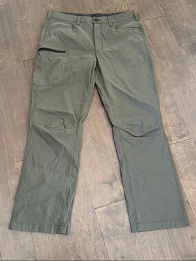 Eddie Bauer Olive Utility Cargo Pants